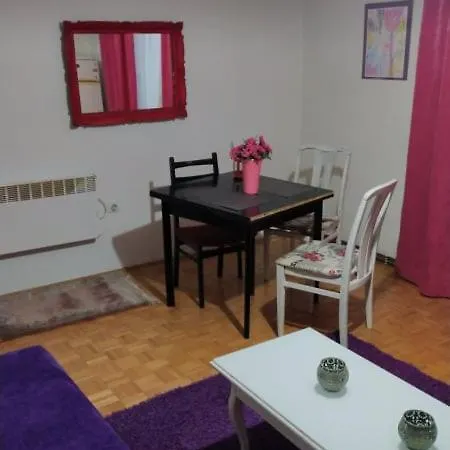Azra Old Town Apartment *